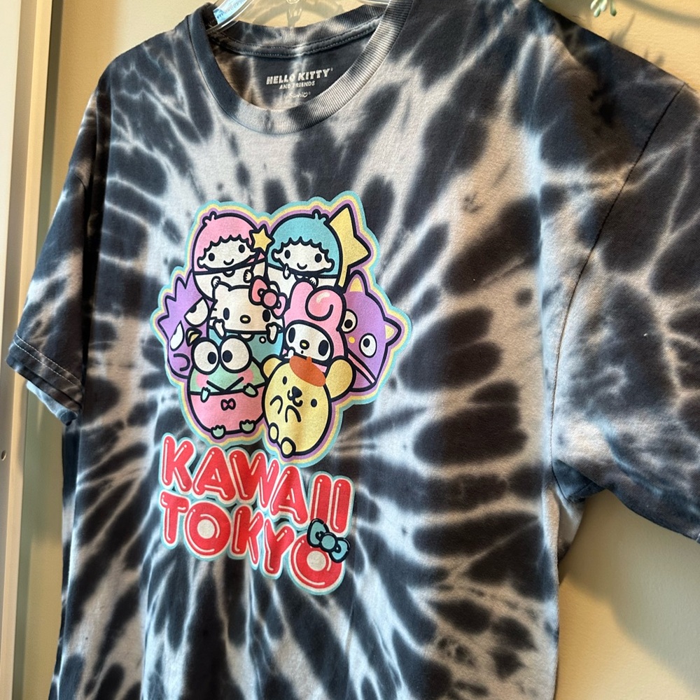 Hello Kitty Tee - Picture 3 of 6